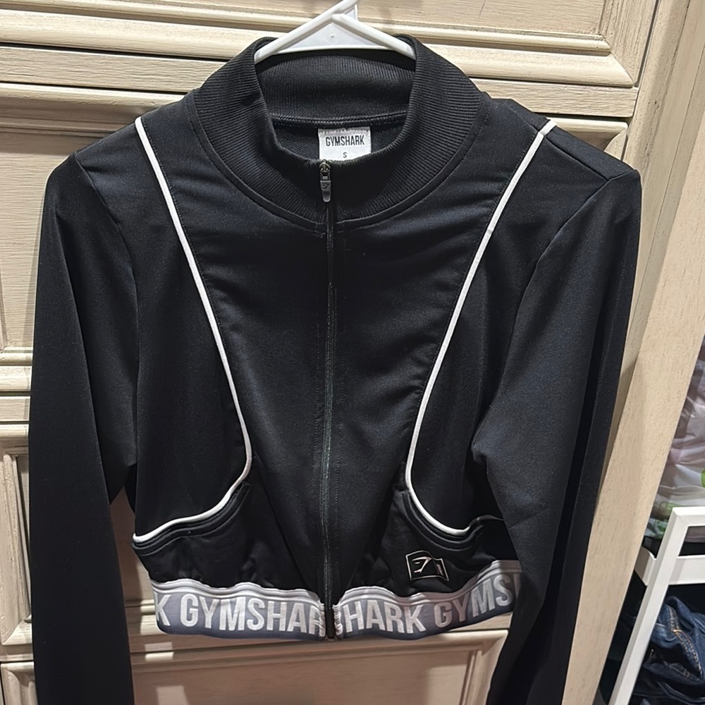 Gymshark Women's Black Cropped Jacket